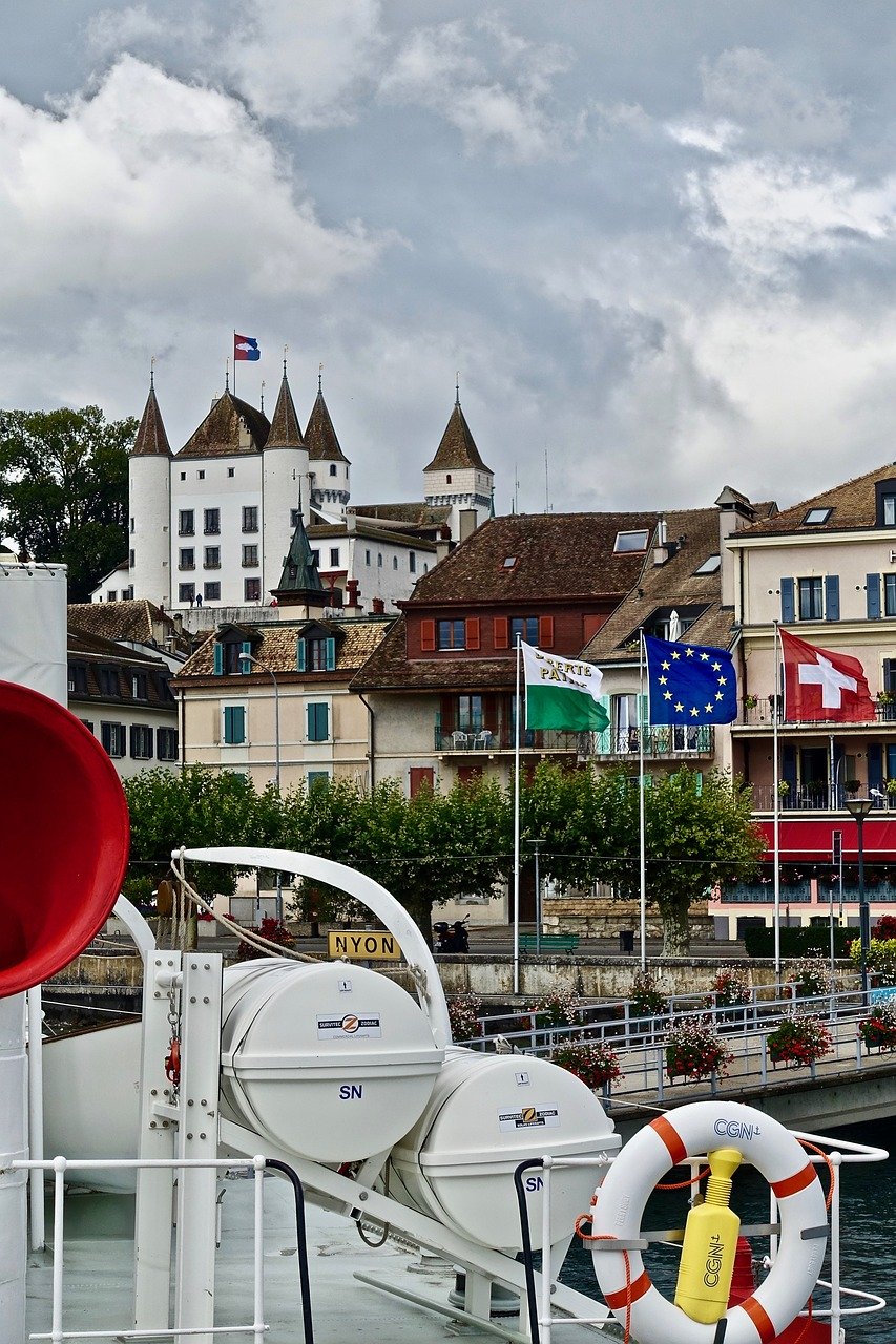chateau de nyon